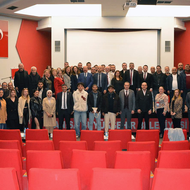 Manisa'da Emlak Sektörü Buluşması: EİDS Tanıtımı ve Güncel Bilgilendirmeler